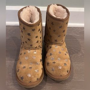 Girls size 3 Ugg Boots